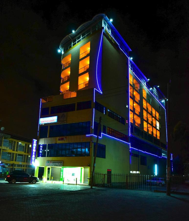 Deuts Four Seasons Hotel Nairobi Exterior photo